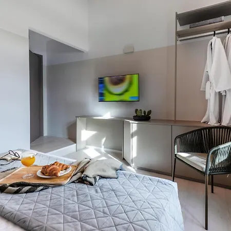 Octavia Rooms Corinth Exterior photo